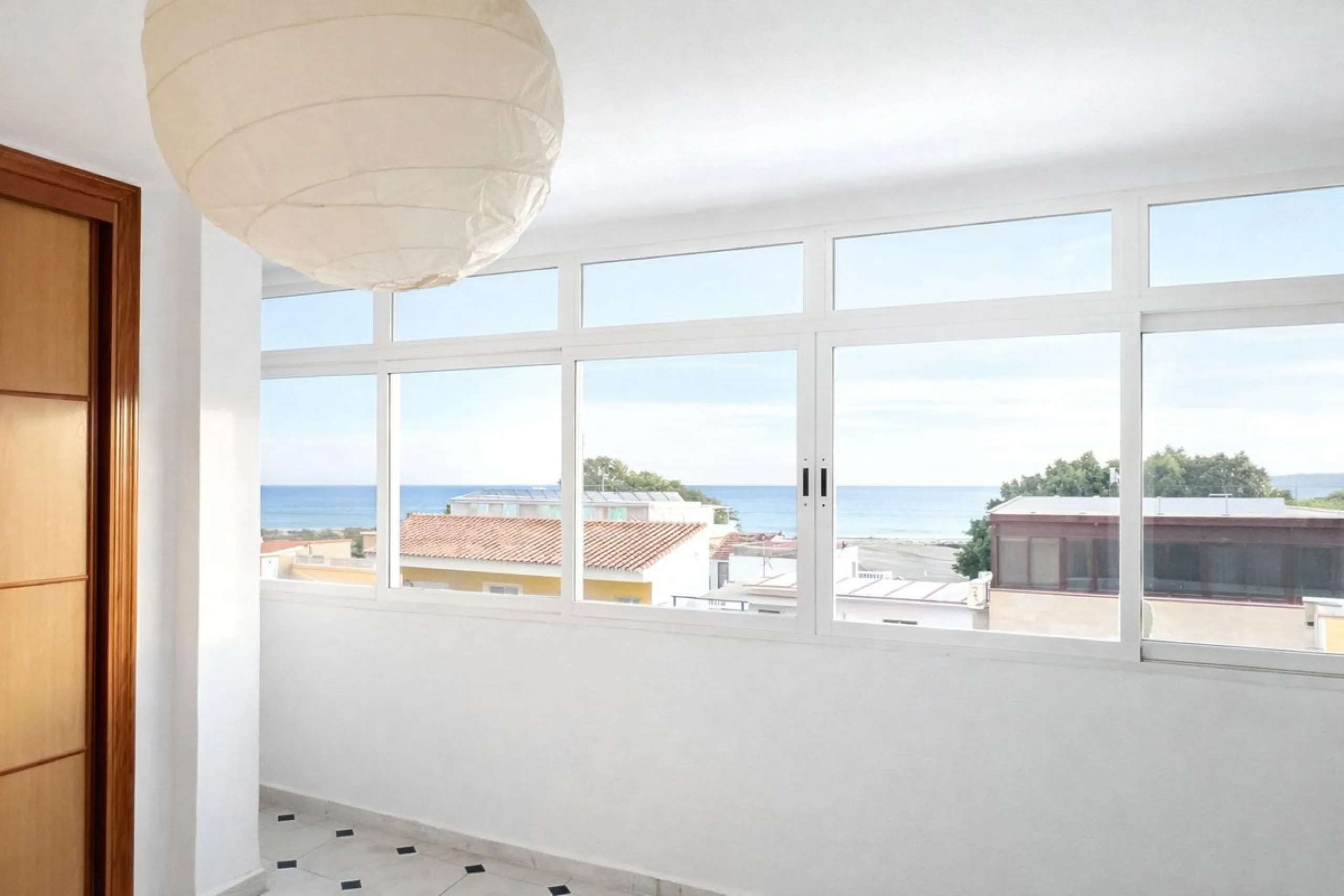Unique Opportunity! Bright duplex with sea views in El Palo