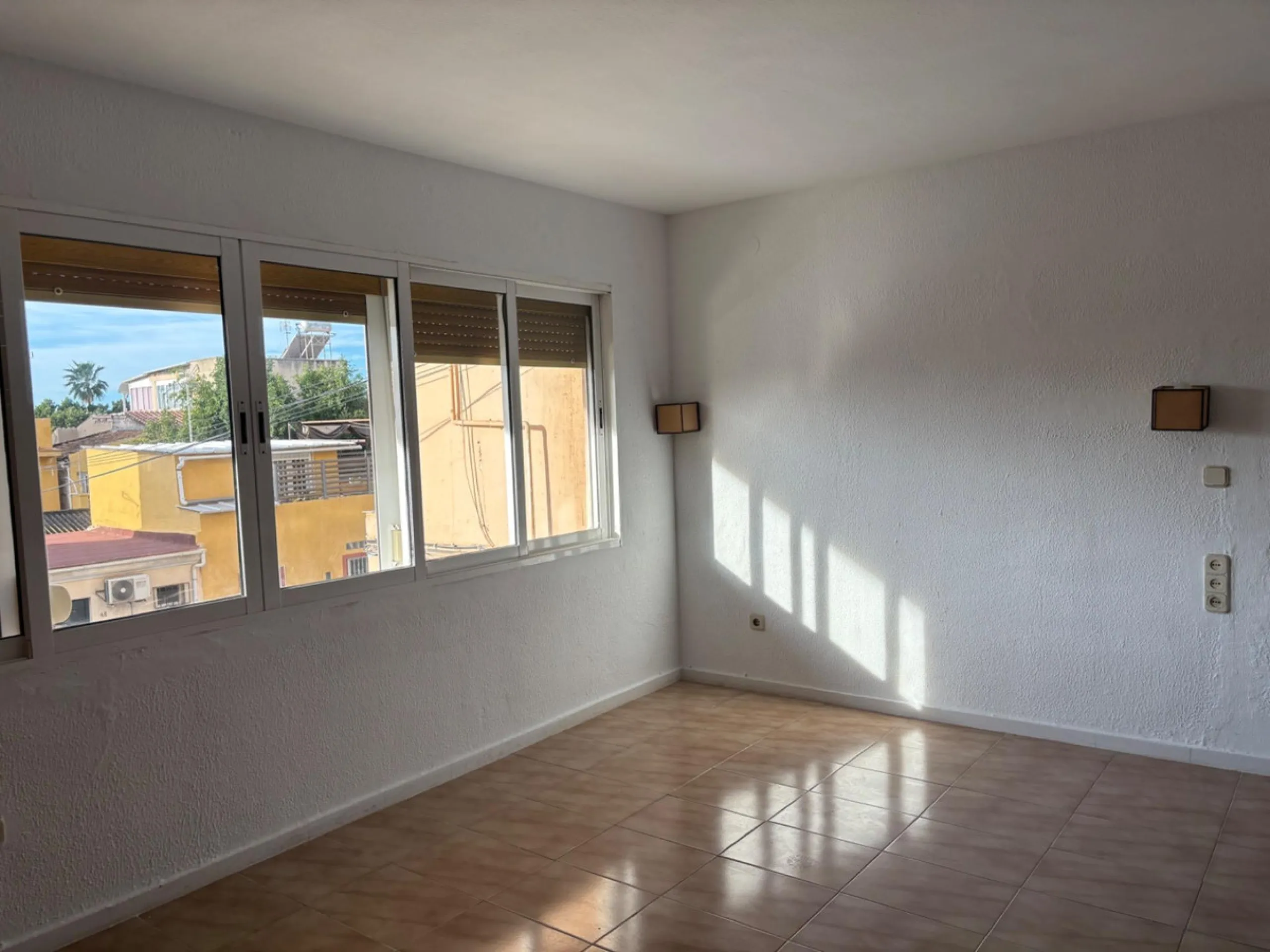 Unique Opportunity! Bright duplex with sea views in El Palo