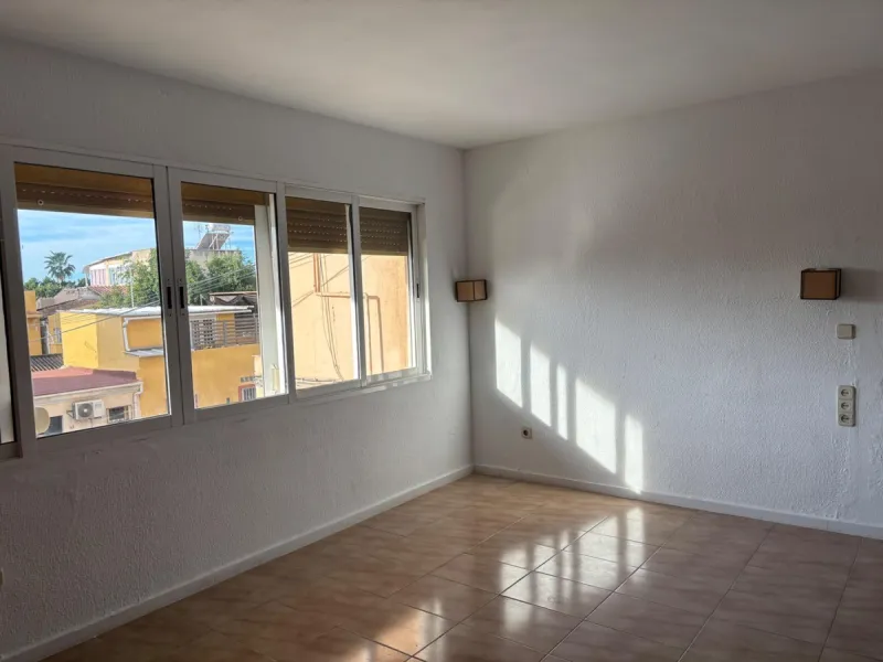 Unique Opportunity! Bright duplex with sea views in El Palo