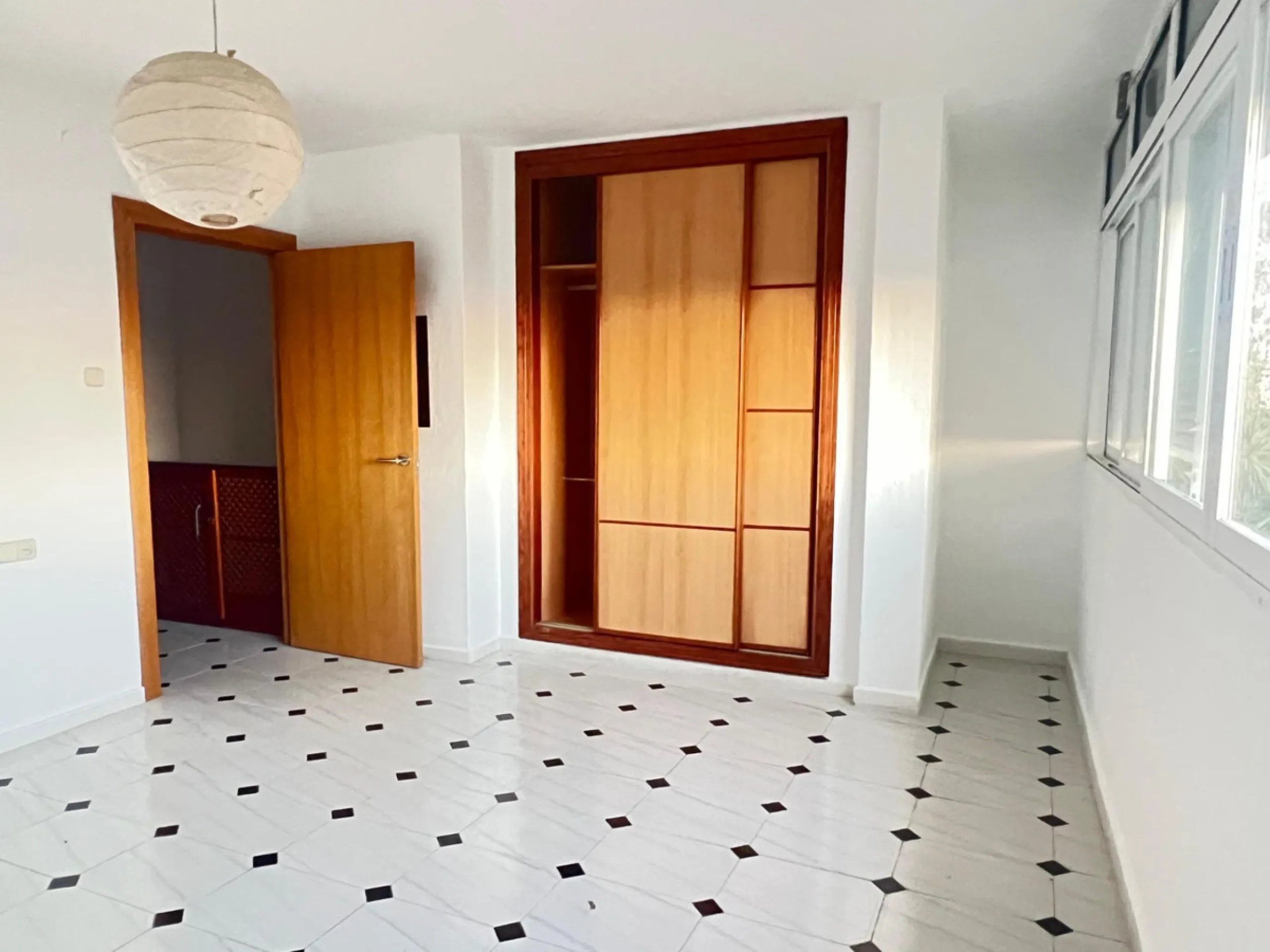 Unique Opportunity! Bright duplex with sea views in El Palo
