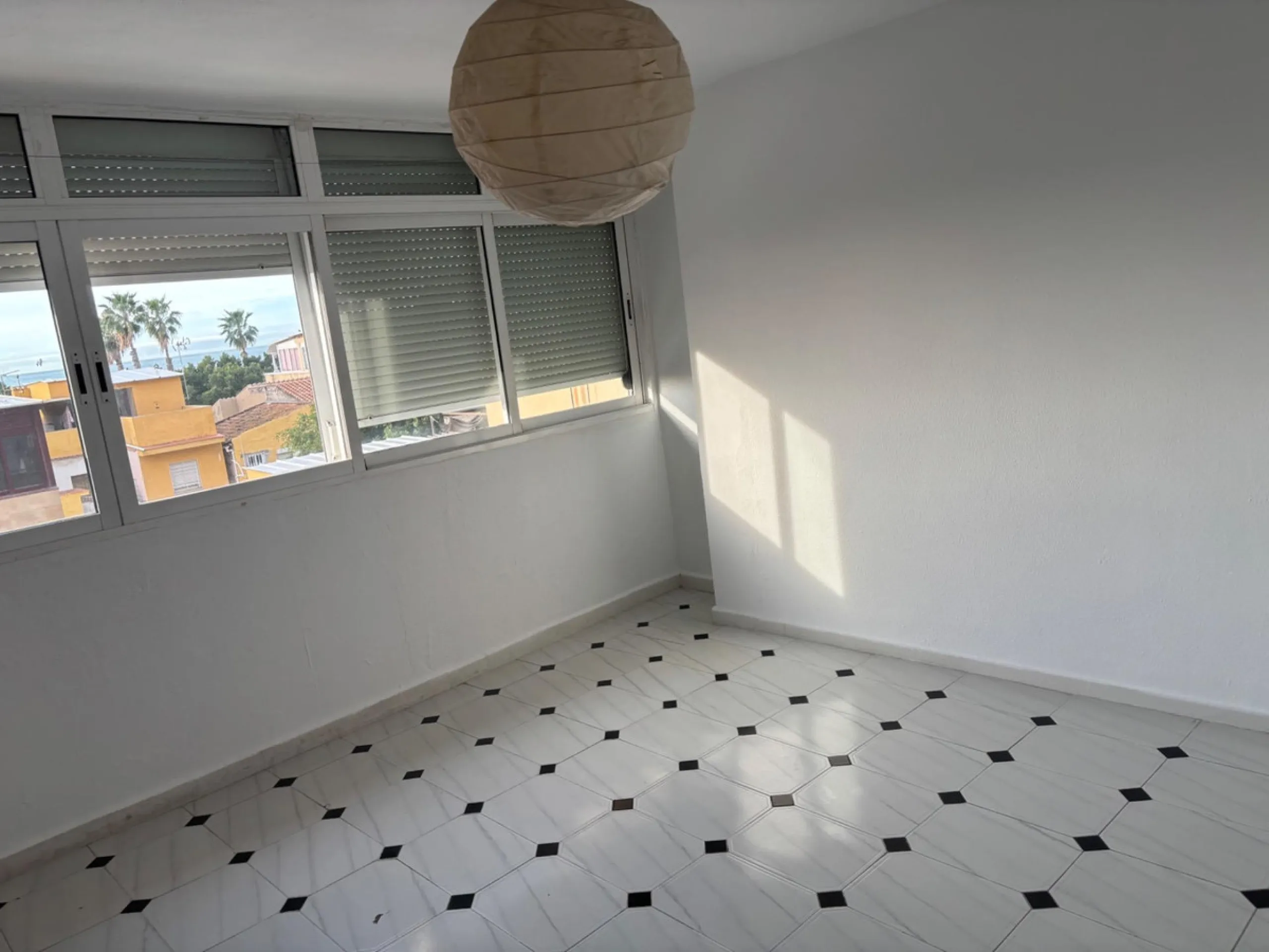 Unique Opportunity! Bright duplex with sea views in El Palo