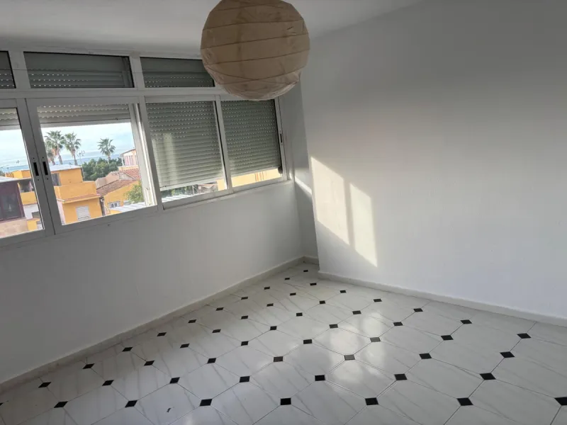 Unique Opportunity! Bright duplex with sea views in El Palo