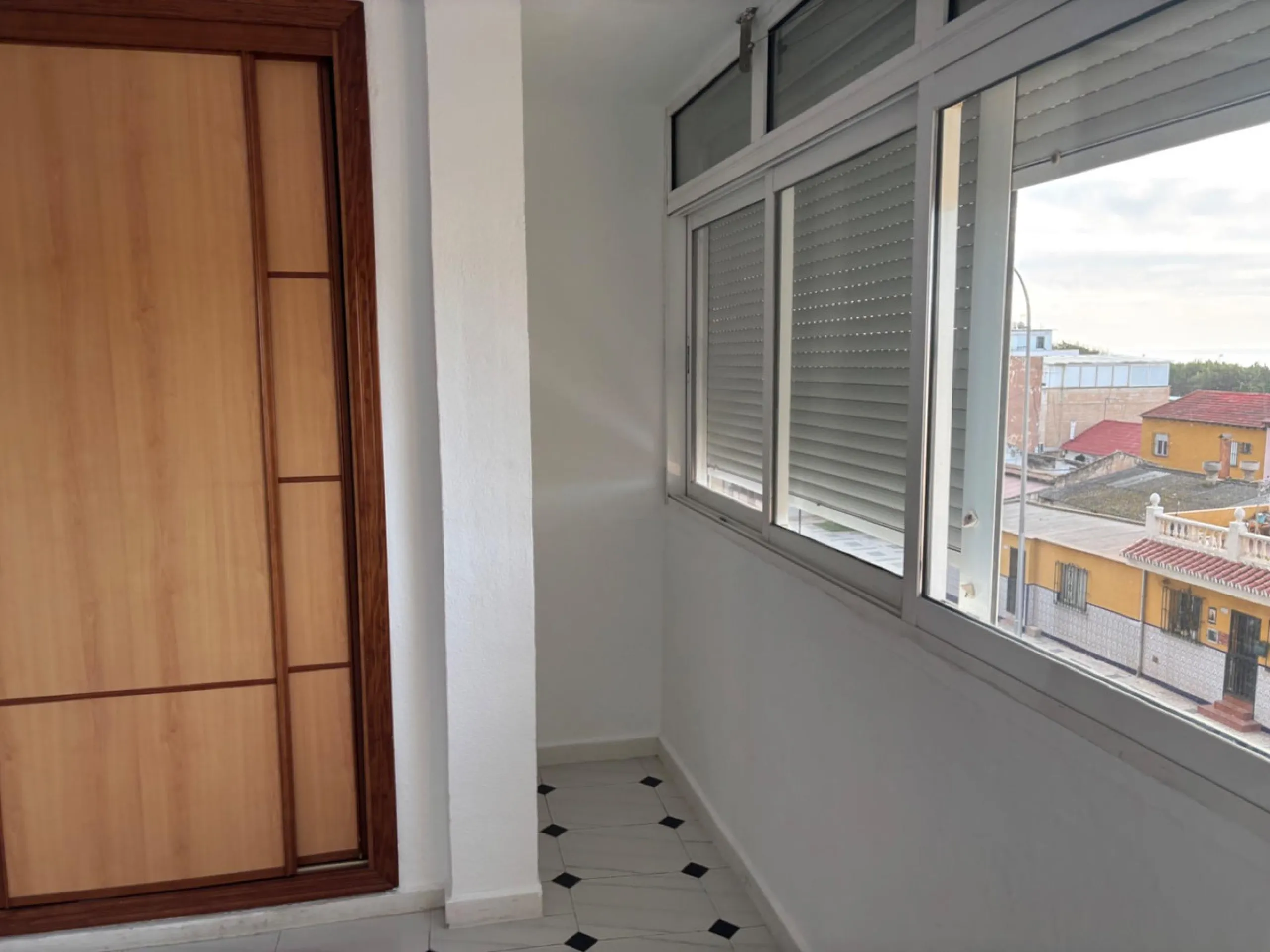 Unique Opportunity! Bright duplex with sea views in El Palo