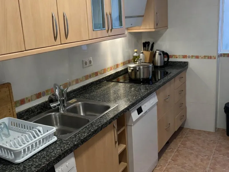 Unique opportunity by the sea! A magnificent renovated 3-bedroom apartment is for sale, located in one of the most sought-after areas due to its excellent connections and proximity to the beach. This home is ideal both as a permanent residence and as an i