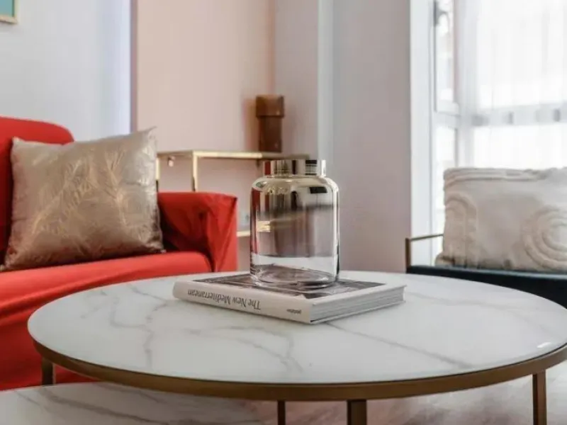 This exclusive one-bedroom apartment, located in the center of Málaga, has been fully renovated with top-quality finishes.