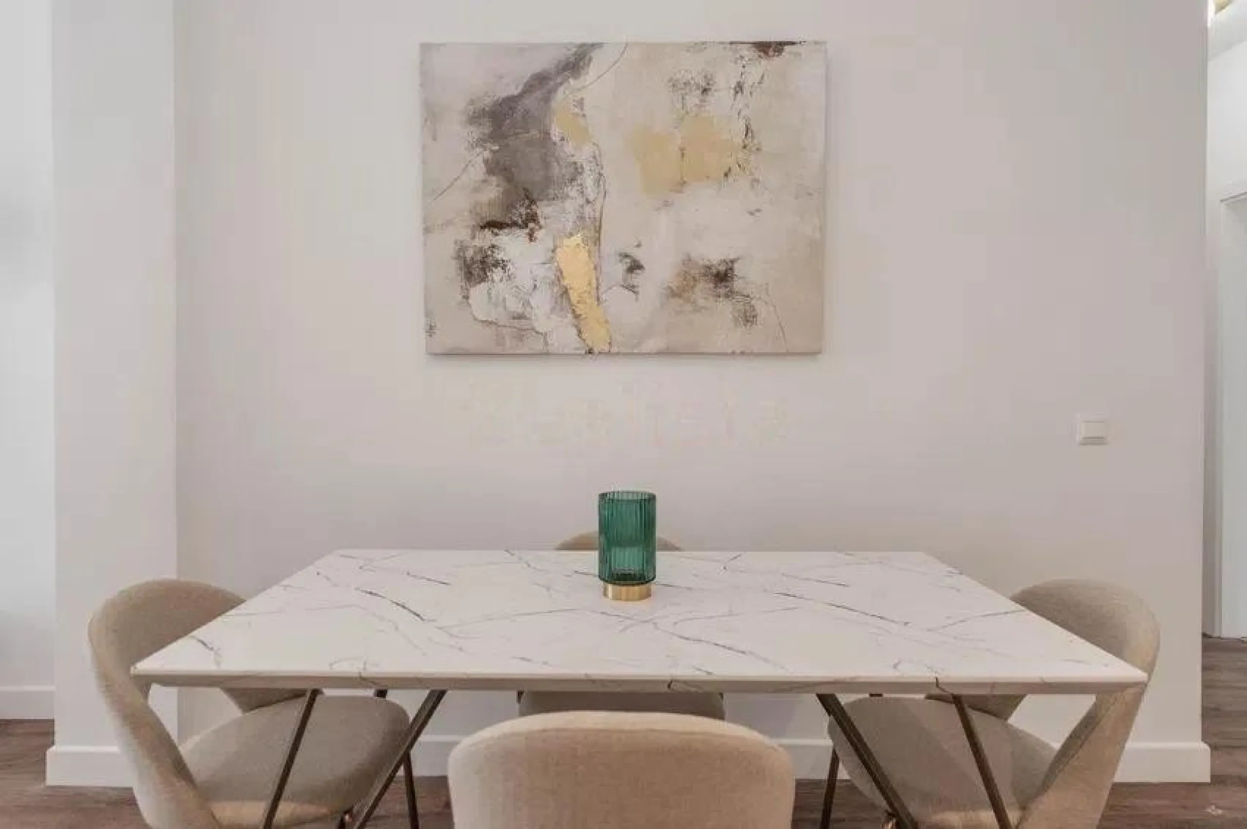 This exclusive one-bedroom apartment, located in the center of Málaga, has been fully renovated with top-quality finishes.