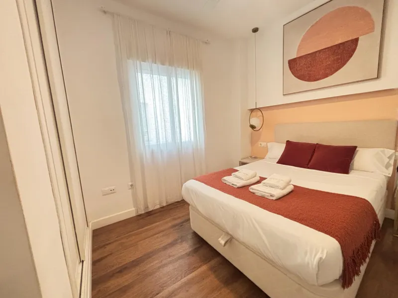 This exclusive one-bedroom apartment, located in the center of Málaga, has been fully renovated with top-quality finishes.