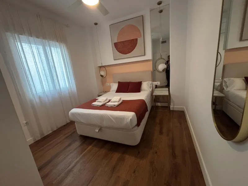 This exclusive one-bedroom apartment, located in the center of Málaga, has been fully renovated with top-quality finishes.