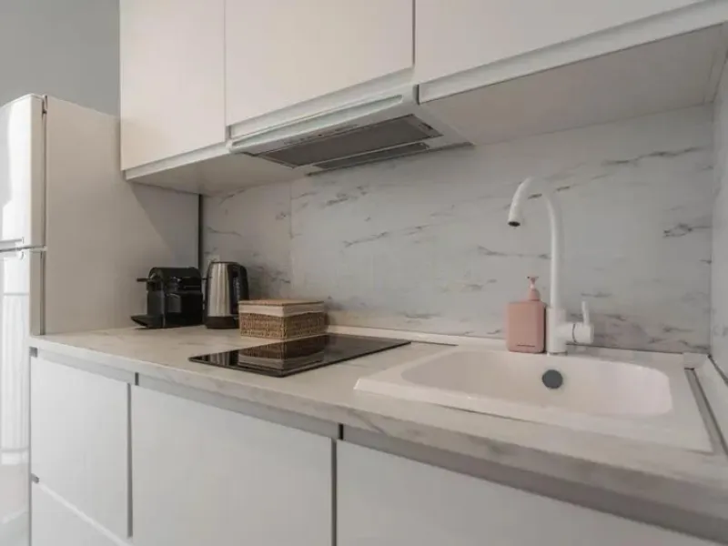 This exclusive one-bedroom apartment, located in the center of Málaga, has been fully renovated with top-quality finishes.