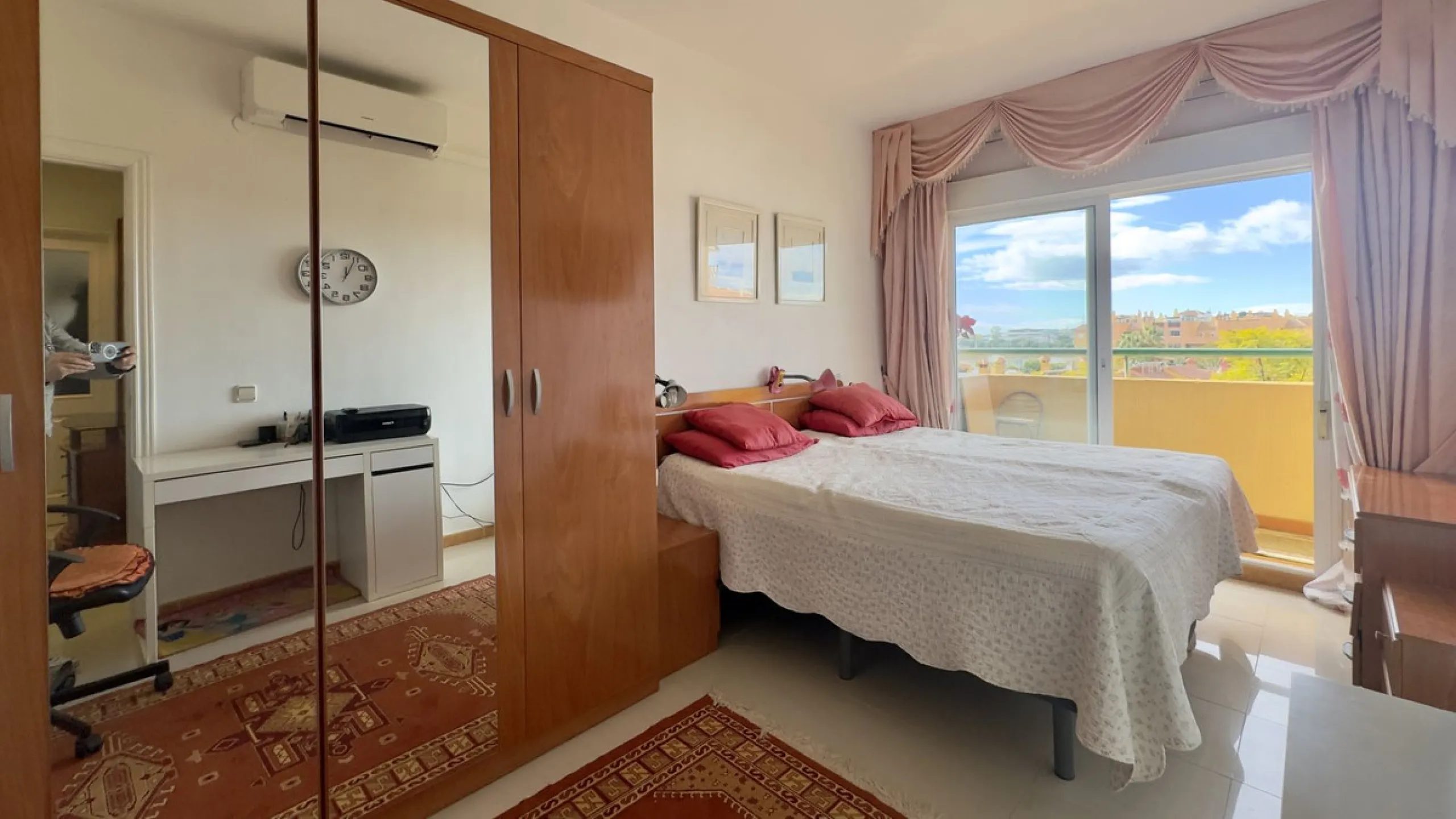 Bright and Ideal Home with Stunning Views in Los Pacos