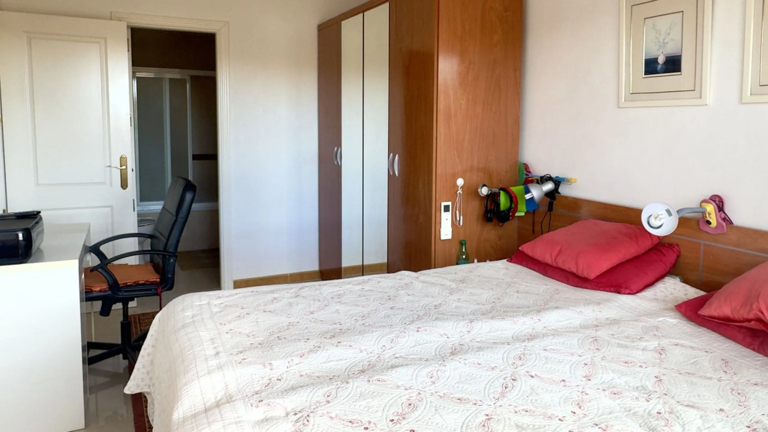 Bright and Ideal Home with Stunning Views in Los Pacos