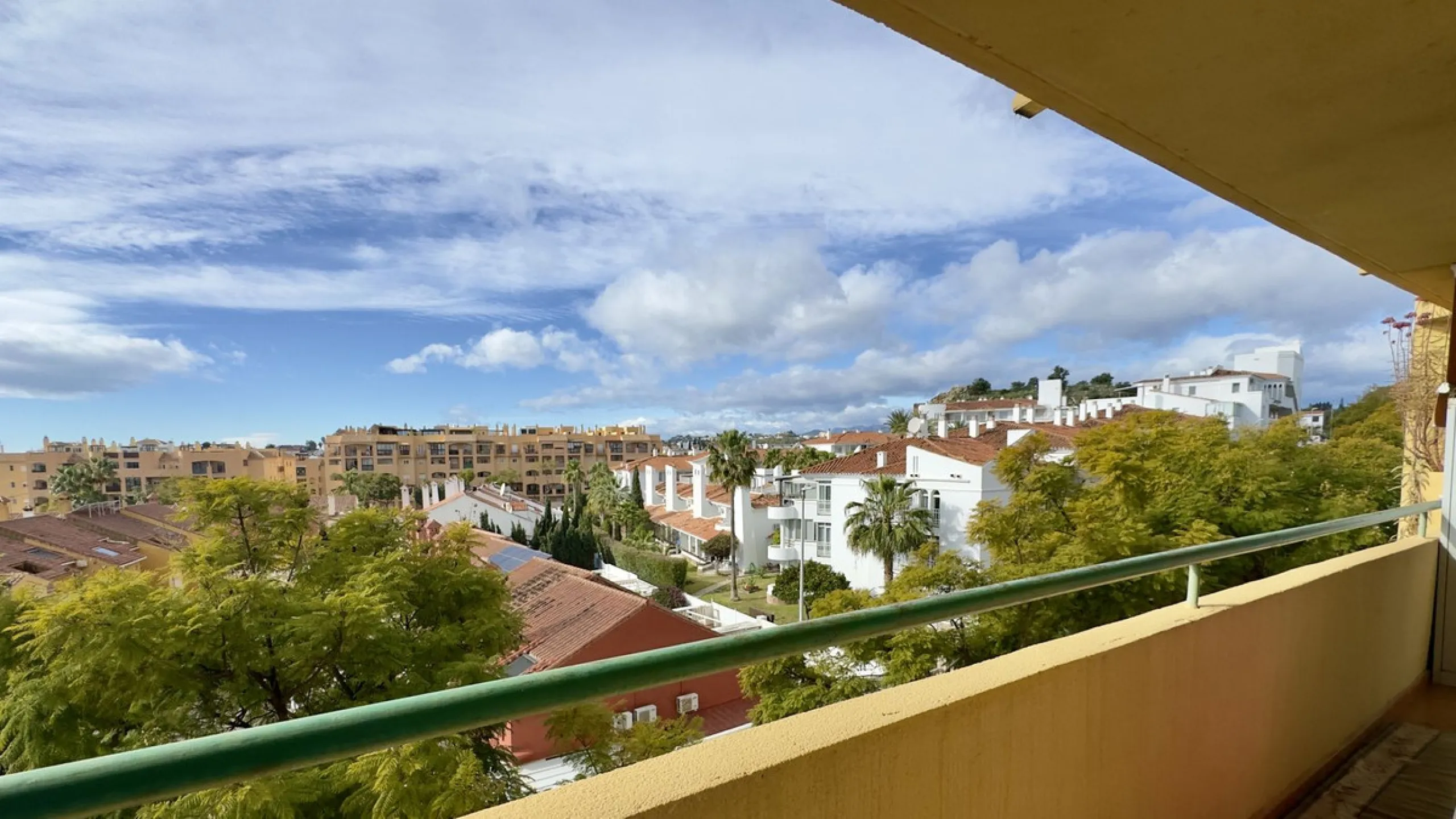 Bright and Ideal Home with Stunning Views in Los Pacos