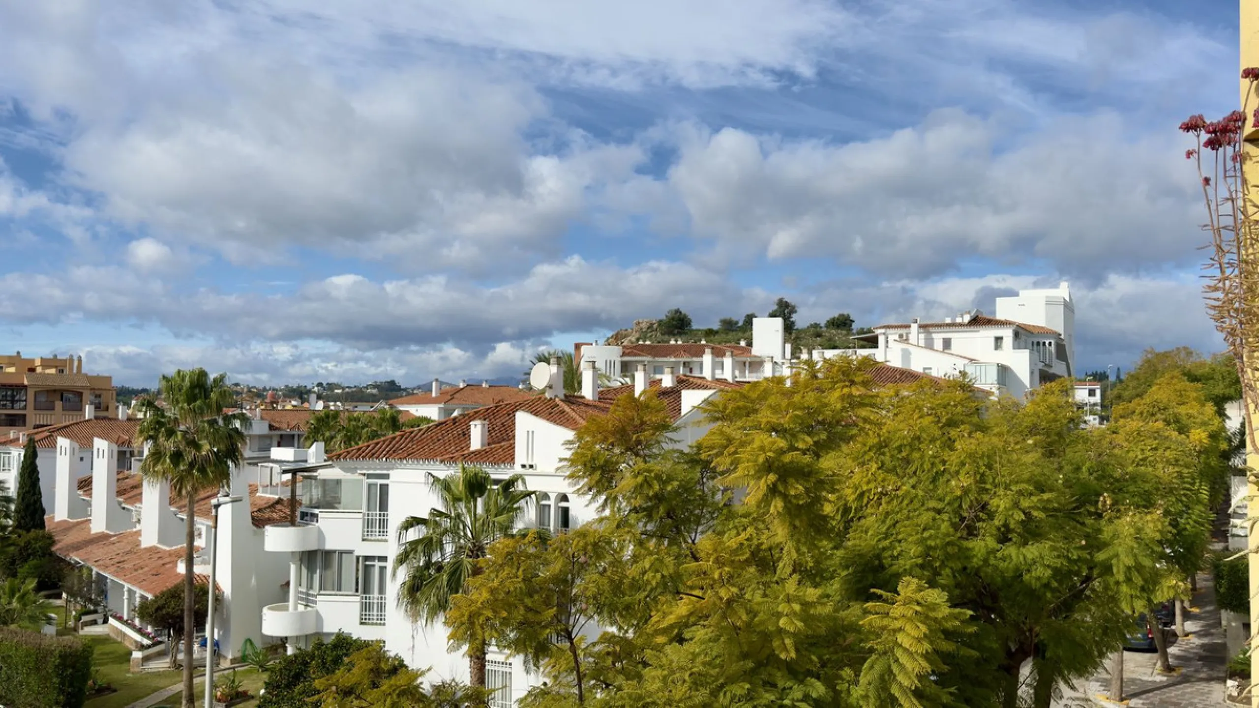 Bright and Ideal Home with Stunning Views in Los Pacos
