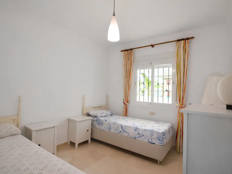 This magnificent property is located in the prestigious La Cala Hills urbanisation, in the exclusive area of Mijas Golf, one of the most sought after residential locations thanks to its natural surroundings, tranquillity and excellent connections to all a