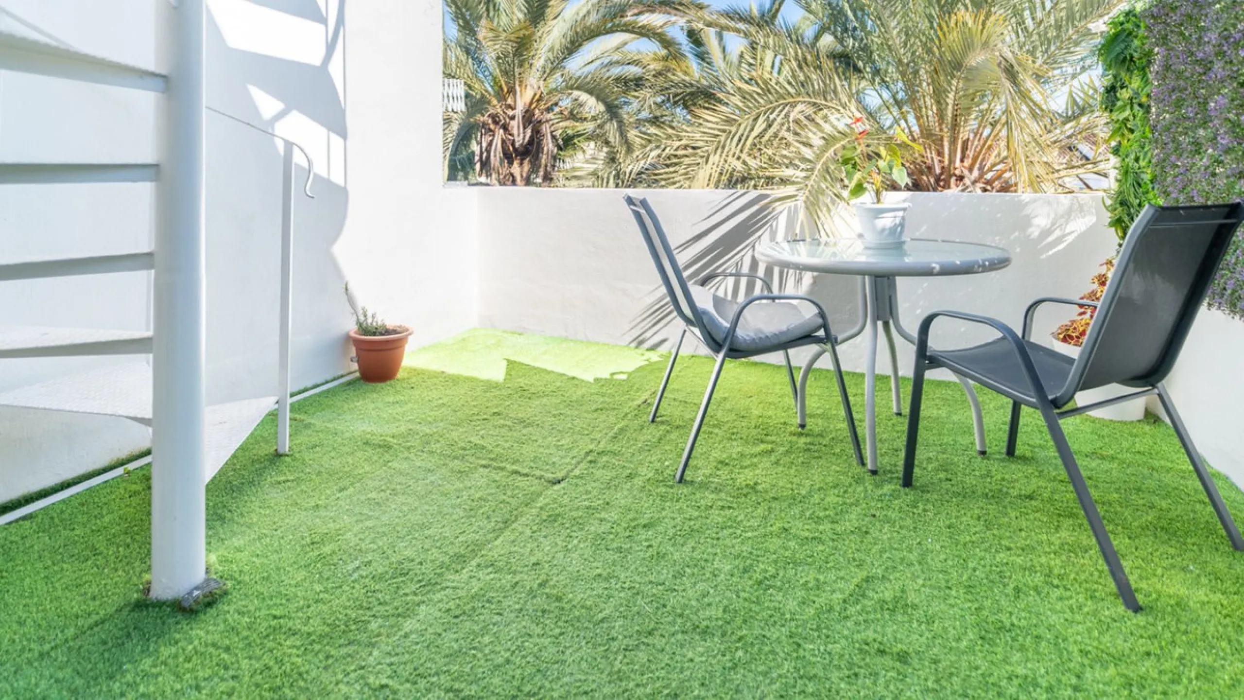 This apartment is located in a quiet and well-maintained residential complex, offering a balanced and comfortable home designed for everyday living. The property features a spacious living-dining area with direct access to a private terrace, ideal for bot
