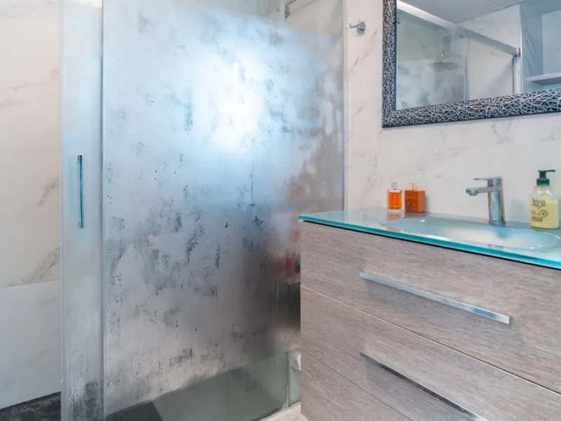 This apartment is located in a quiet and well-maintained residential complex, offering a balanced and comfortable home designed for everyday living. The property features a spacious living-dining area with direct access to a private terrace, ideal for bot