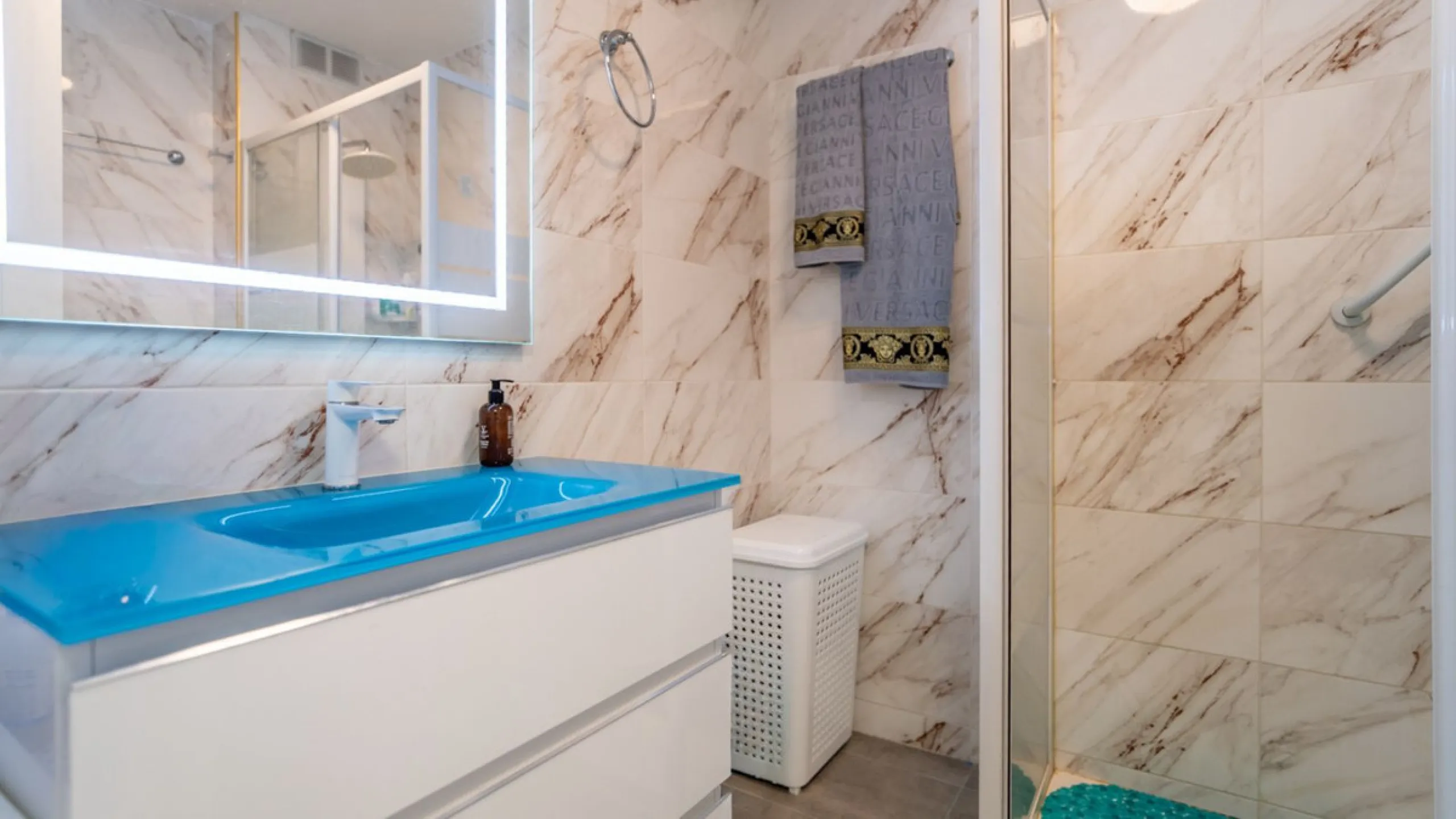 This apartment is located in a quiet and well-maintained residential complex, offering a balanced and comfortable home designed for everyday living. The property features a spacious living-dining area with direct access to a private terrace, ideal for bot