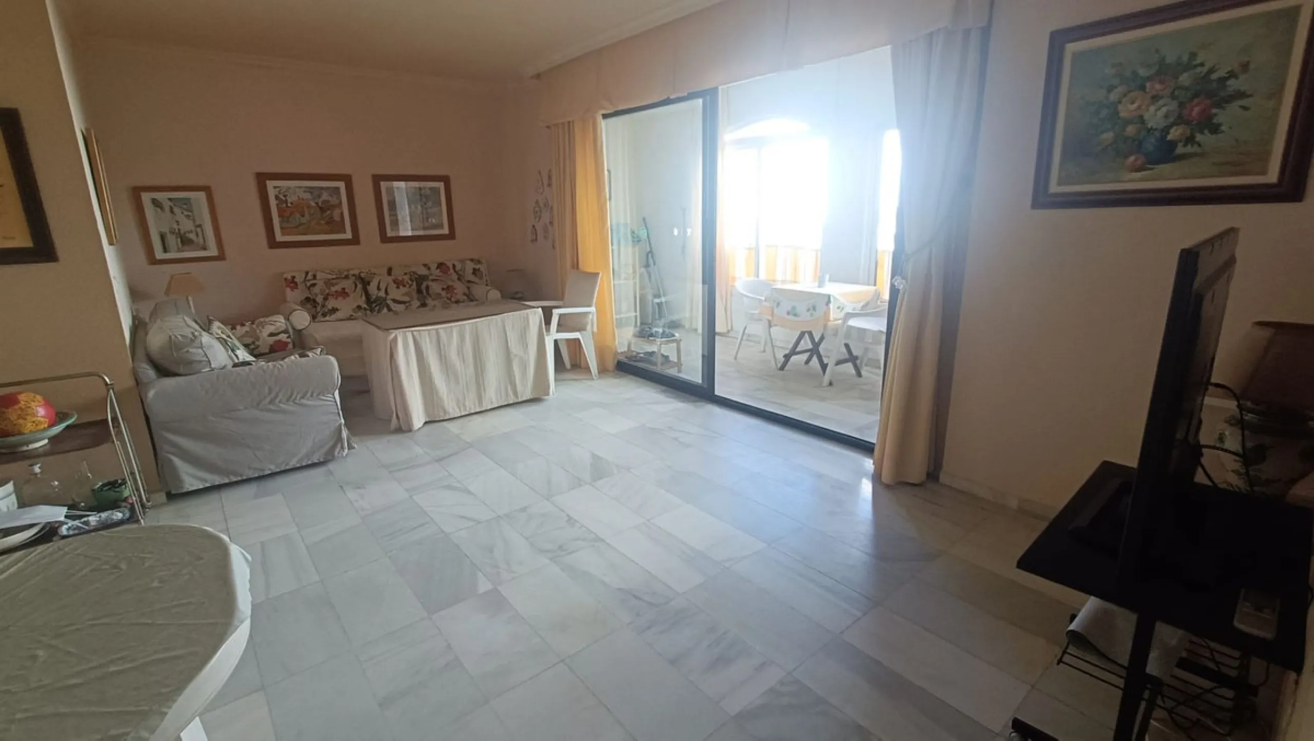 Apartment - Middle Floor Apartment в продаже в Marbella, Málaga. В доме 2 спален и 2 ванных комнат. Площадь дома 124 м²