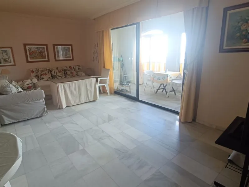 Apartment - Middle Floor Apartment в продаже в Marbella, Málaga. В доме 2 спален и 2 ванных комнат. Площадь дома 124 м²