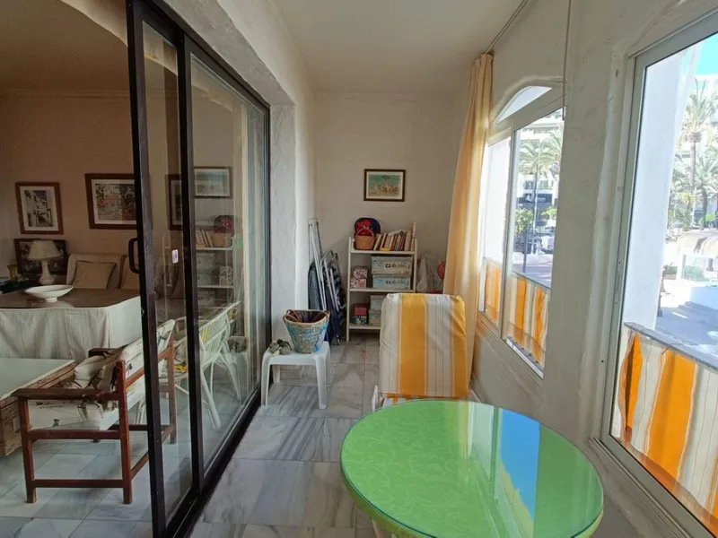 Apartment - Middle Floor Apartment в продаже в Marbella, Málaga. В доме 2 спален и 2 ванных комнат. Площадь дома 124 м²