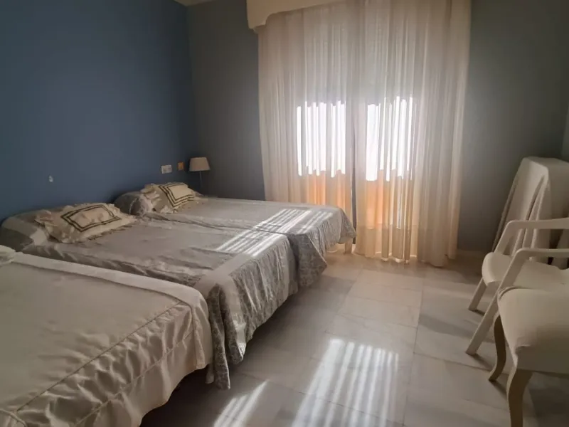Apartment - Middle Floor Apartment в продаже в Marbella, Málaga. В доме 2 спален и 2 ванных комнат. Площадь дома 124 м²