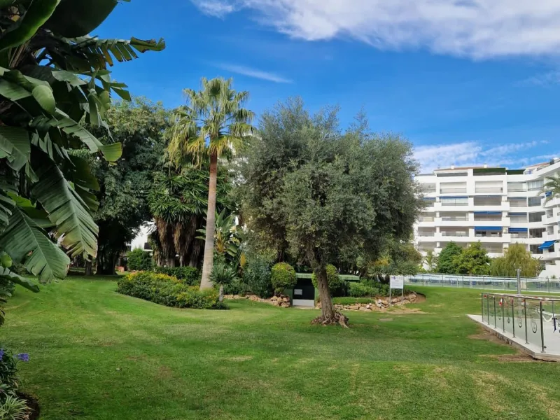 Apartment - Middle Floor Apartment в продаже в Marbella, Málaga. В доме 2 спален и 2 ванных комнат. Площадь дома 124 м²