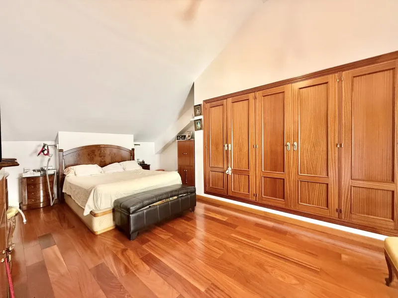 SEMI-DETACHED HOUSE IN CENTRAL ESTEPONA!