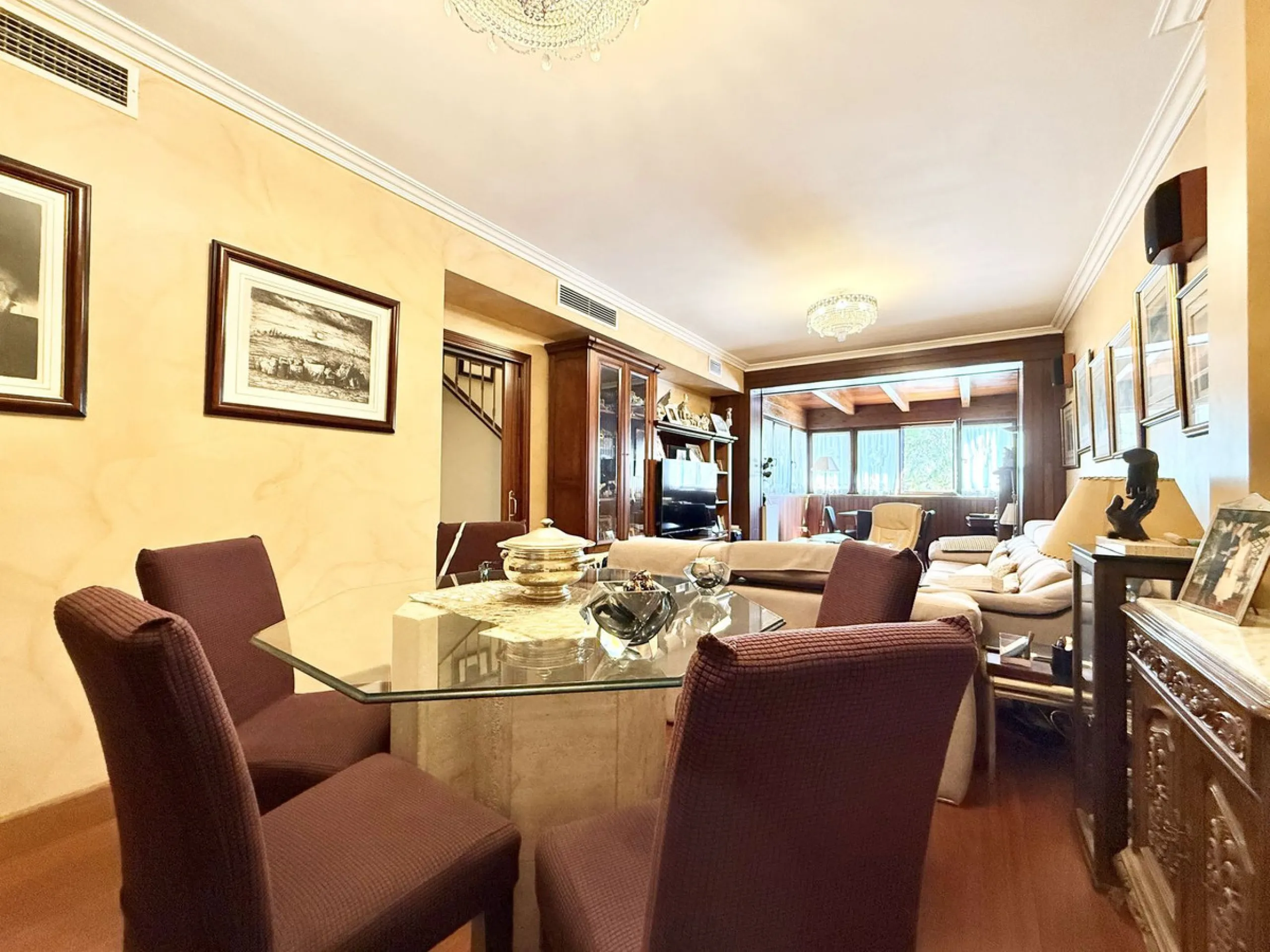 SEMI-DETACHED HOUSE IN CENTRAL ESTEPONA!