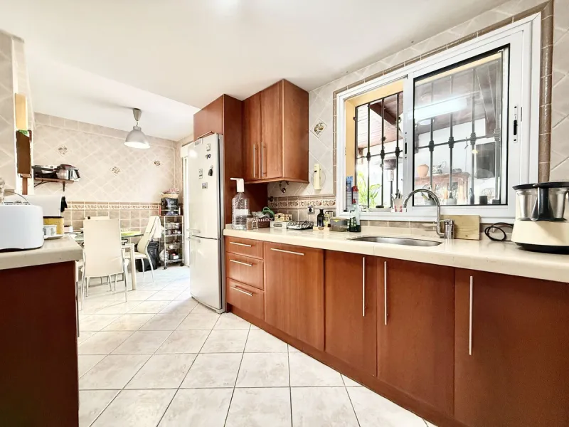 SEMI-DETACHED HOUSE IN CENTRAL ESTEPONA!