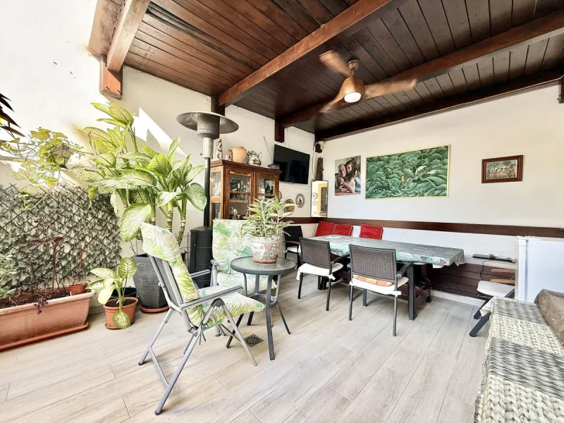 SEMI-DETACHED HOUSE IN CENTRAL ESTEPONA!