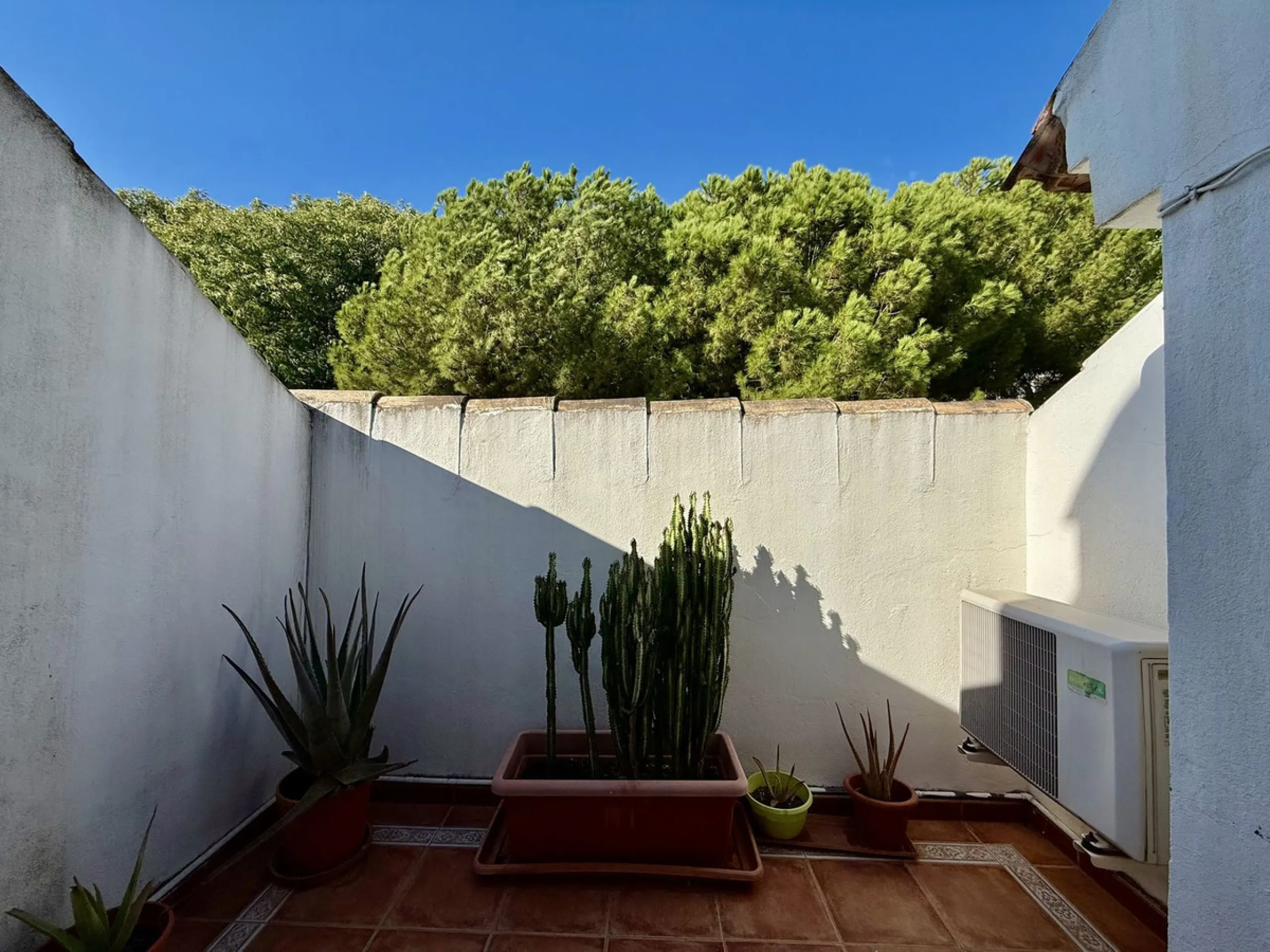 SEMI-DETACHED HOUSE IN CENTRAL ESTEPONA!