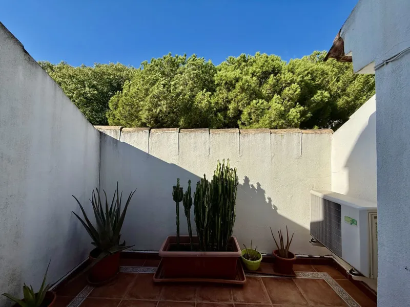 SEMI-DETACHED HOUSE IN CENTRAL ESTEPONA!