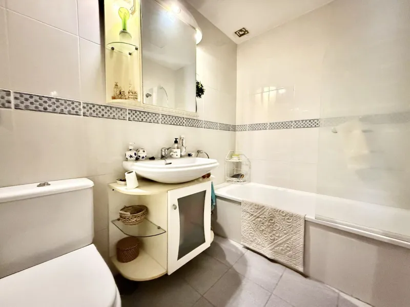 SEMI-DETACHED HOUSE IN CENTRAL ESTEPONA!