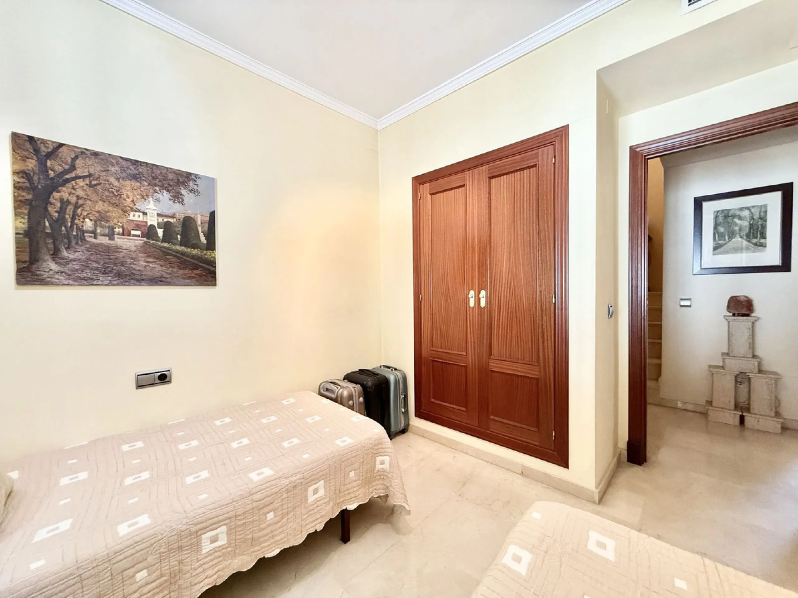 SEMI-DETACHED HOUSE IN CENTRAL ESTEPONA!