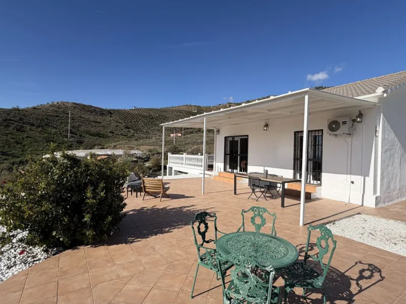 Country Property with Private Pool & Sea Views – Under 15 Minutes to the Beach in Rincon de la Victoria