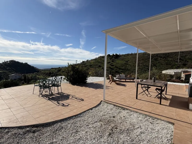 Country Property with Private Pool & Sea Views – Under 15 Minutes to the Beach in Rincon de la Victoria