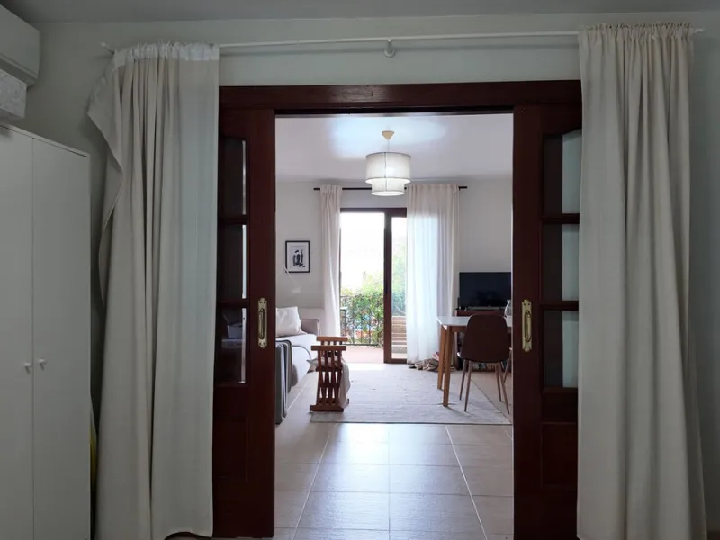This charming ground-floor apartment is located in the picturesque white village of Mijas Pueblo, one of the most iconic and sought-after areas on the Costa del Sol. Known for its authentic Andalusian character, breathtaking views and relaxed Mediterranea