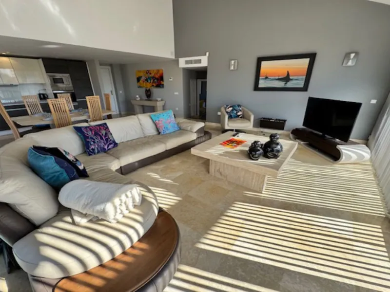This bright unusually large 2 bedroom luxury, south facing penthouse is situated within the exclusive, beautifully kept, luxury complex  in Riviera del Sol next to the prestigious Miraflores Golf Club House.The property consists of a very large lounge/din