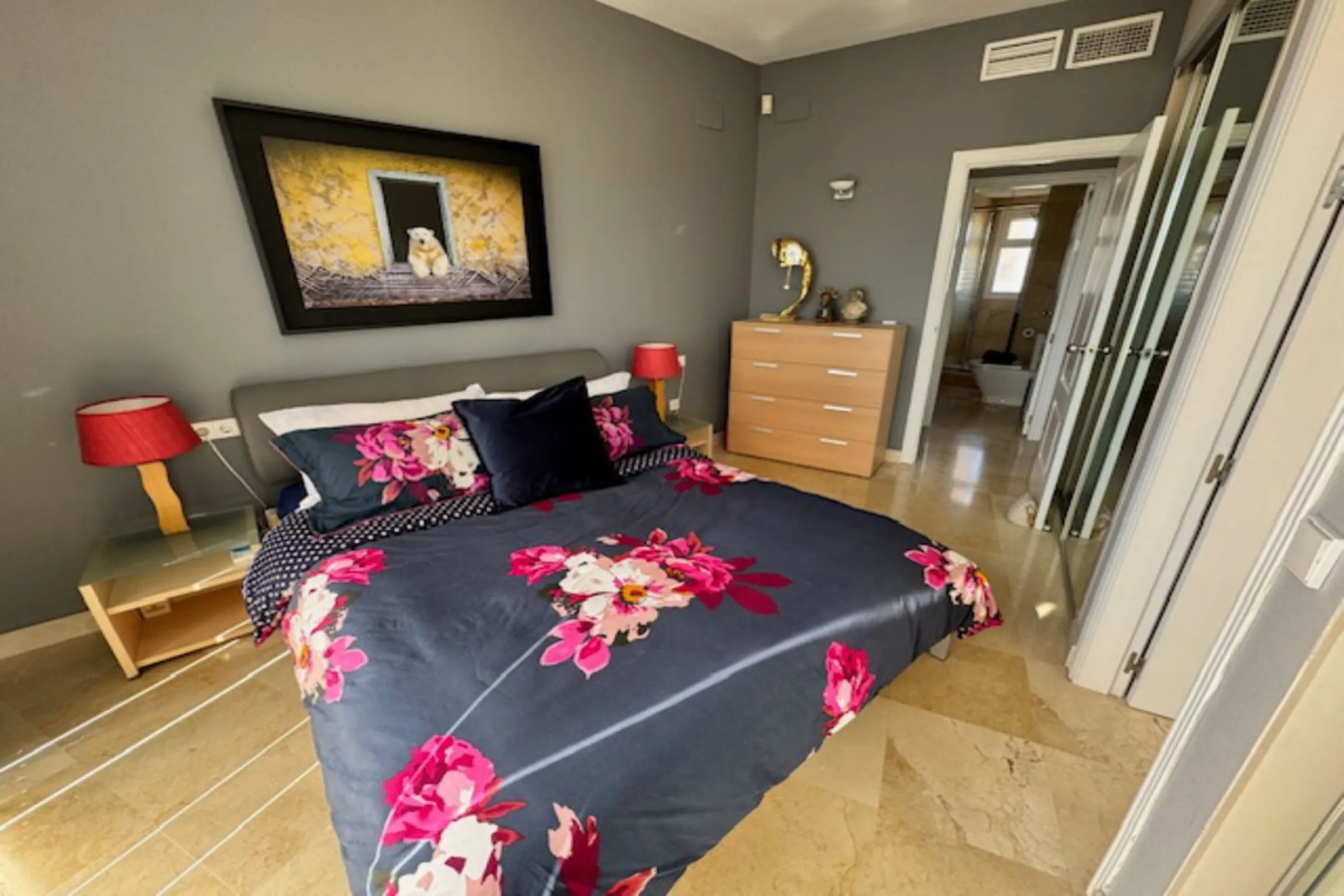 This bright unusually large 2 bedroom luxury, south facing penthouse is situated within the exclusive, beautifully kept, luxury complex  in Riviera del Sol next to the prestigious Miraflores Golf Club House.The property consists of a very large lounge/din