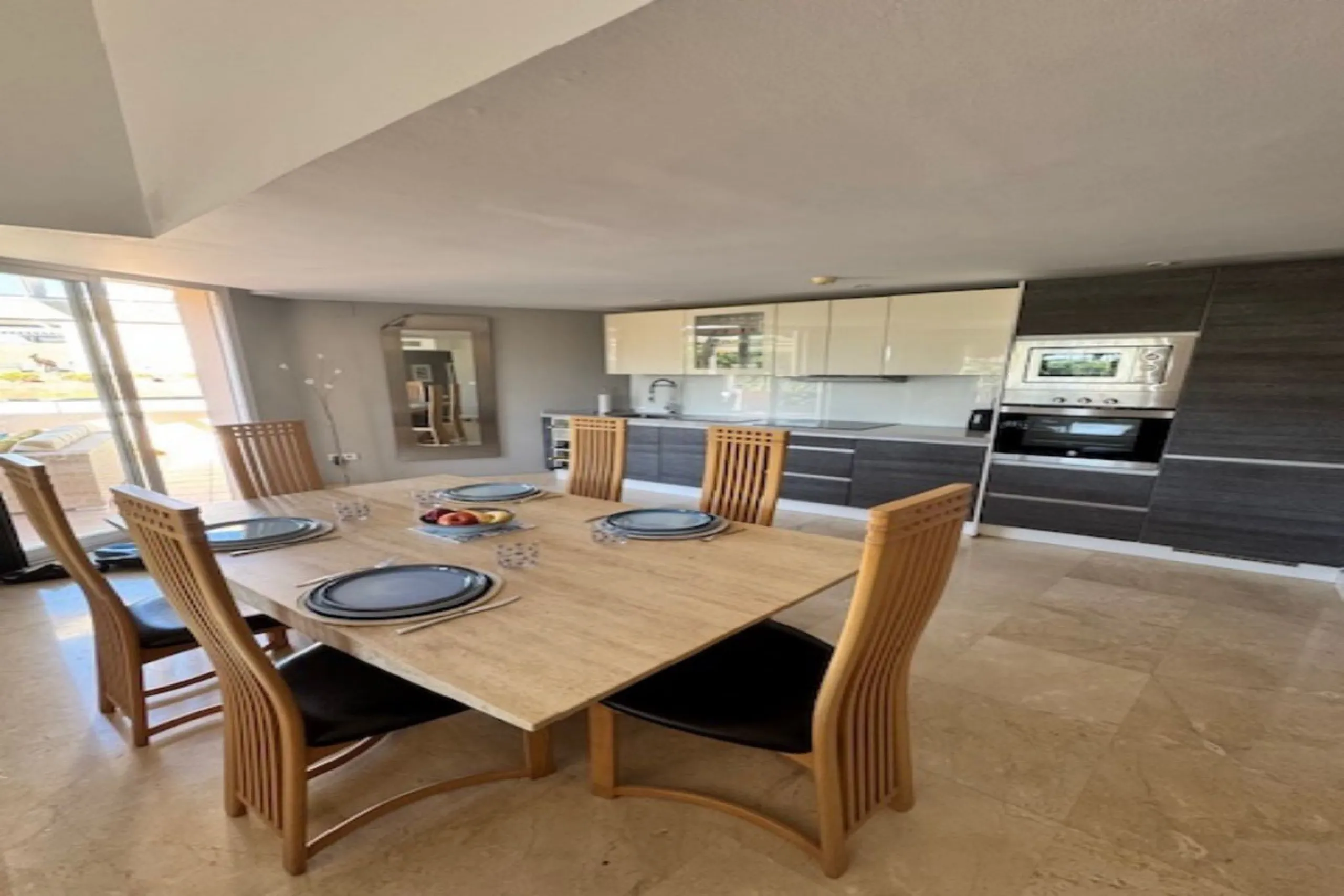 This bright unusually large 2 bedroom luxury, south facing penthouse is situated within the exclusive, beautifully kept, luxury complex  in Riviera del Sol next to the prestigious Miraflores Golf Club House.The property consists of a very large lounge/din