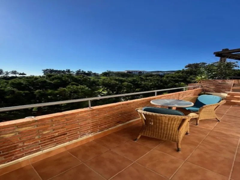 This bright unusually large 2 bedroom luxury, south facing penthouse is situated within the exclusive, beautifully kept, luxury complex  in Riviera del Sol next to the prestigious Miraflores Golf Club House.The property consists of a very large lounge/din