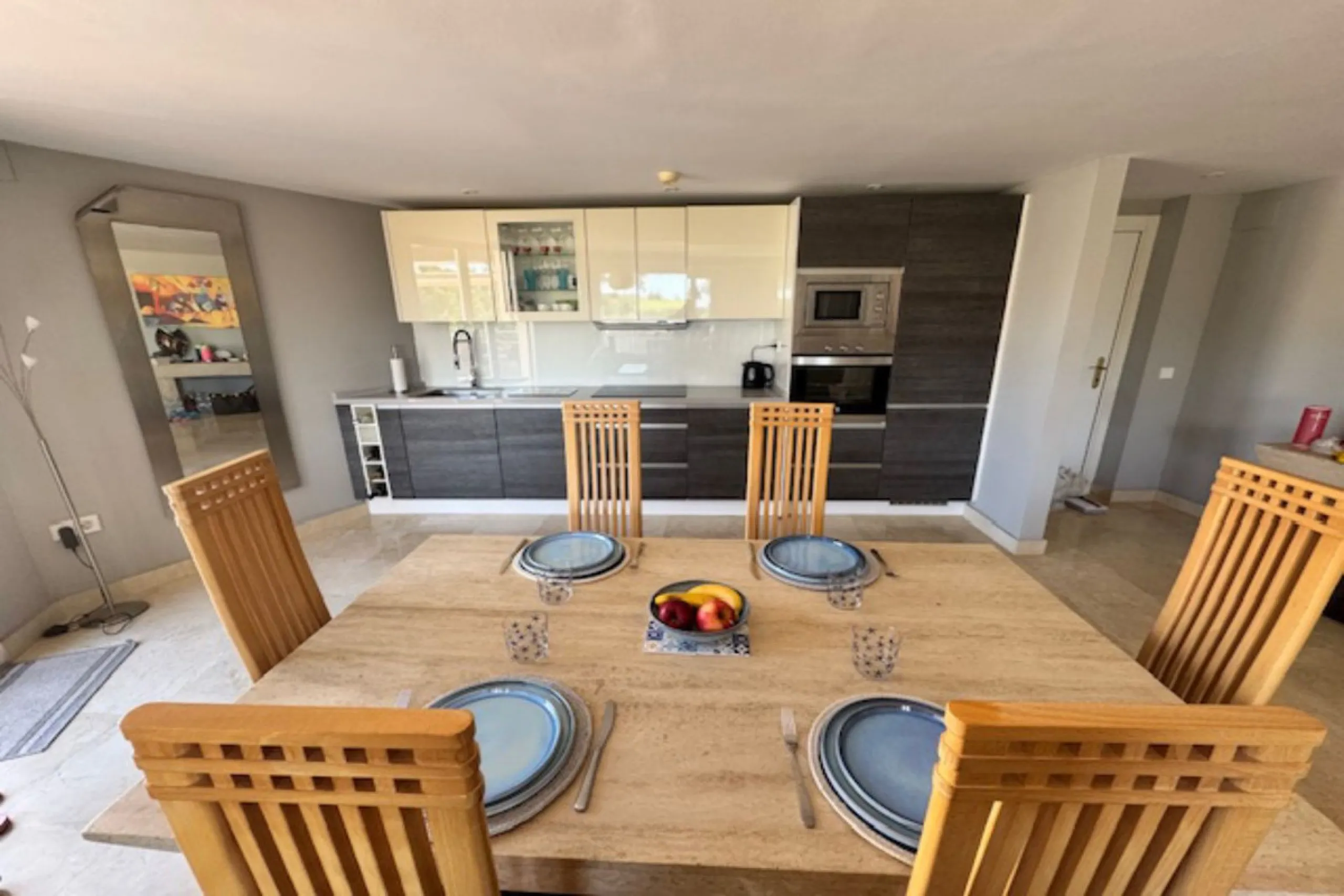 This bright unusually large 2 bedroom luxury, south facing penthouse is situated within the exclusive, beautifully kept, luxury complex  in Riviera del Sol next to the prestigious Miraflores Golf Club House.The property consists of a very large lounge/din
