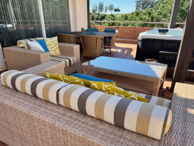 This bright unusually large 2 bedroom luxury, south facing penthouse is situated within the exclusive, beautifully kept, luxury complex  in Riviera del Sol next to the prestigious Miraflores Golf Club House.The property consists of a very large lounge/din