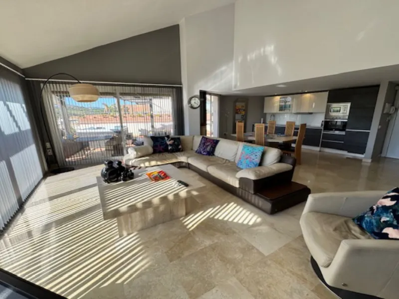 This bright unusually large 2 bedroom luxury, south facing penthouse is situated within the exclusive, beautifully kept, luxury complex  in Riviera del Sol next to the prestigious Miraflores Golf Club House.The property consists of a very large lounge/din