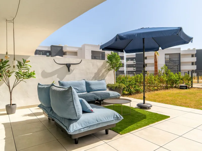 Step into a new standard of modern living in Higuerón, where design, technology and Mediterranean comfort come together in a beautifully finished apartment that feels both refined and effortlessly welcoming. Recently completed and ready to move into, this