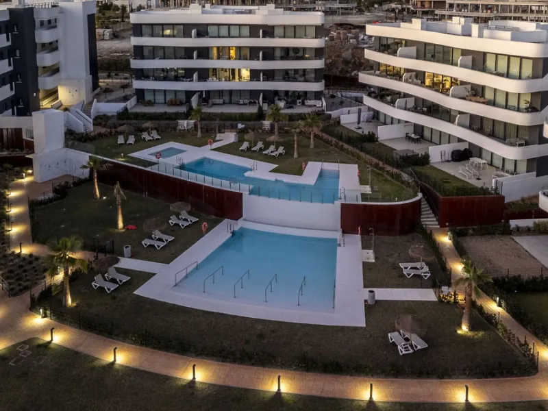 Step into a new standard of modern living in Higuerón, where design, technology and Mediterranean comfort come together in a beautifully finished apartment that feels both refined and effortlessly welcoming. Recently completed and ready to move into, this