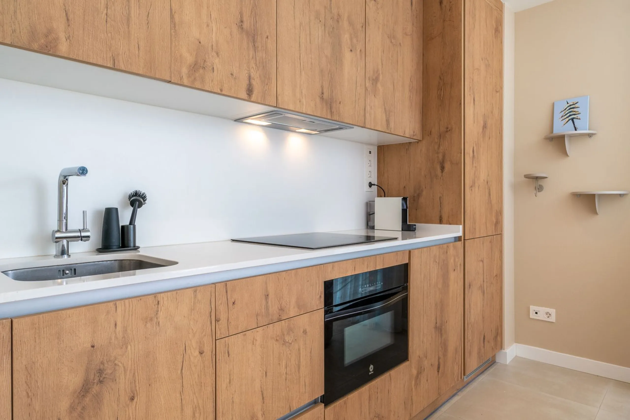 Step into a new standard of modern living in Higuerón, where design, technology and Mediterranean comfort come together in a beautifully finished apartment that feels both refined and effortlessly welcoming. Recently completed and ready to move into, this