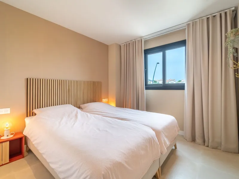 Step into a new standard of modern living in Higuerón, where design, technology and Mediterranean comfort come together in a beautifully finished apartment that feels both refined and effortlessly welcoming. Recently completed and ready to move into, this