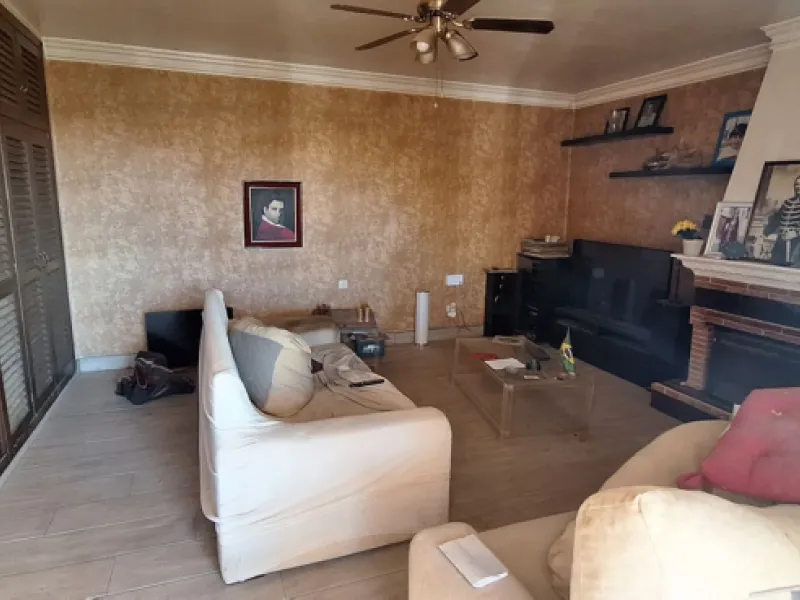 Detached villa in Torreblanca, Fuengirola, with endless renovation possibilities to adapt it to your own lifestyle.