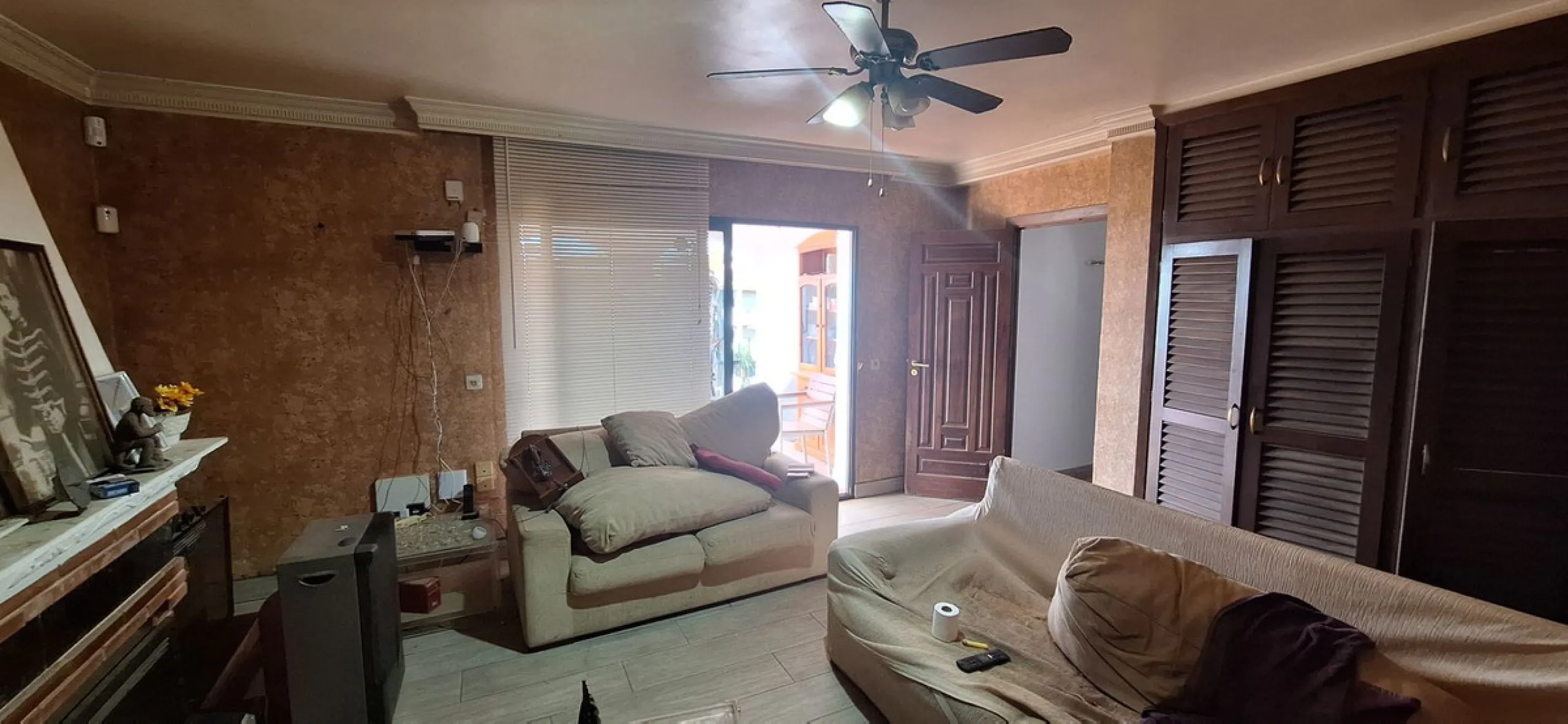 Detached villa in Torreblanca, Fuengirola, with endless renovation possibilities to adapt it to your own lifestyle.